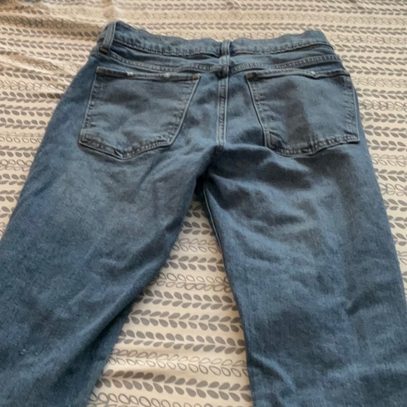 Low-rise girlfriend gap denim jeans - Picture 3 of 4
